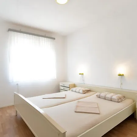Apartament With Parking Space Stinjan, - 19643
