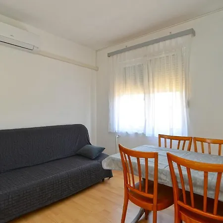 Apartment With Parking Space Stinjan, - 19643 Pula