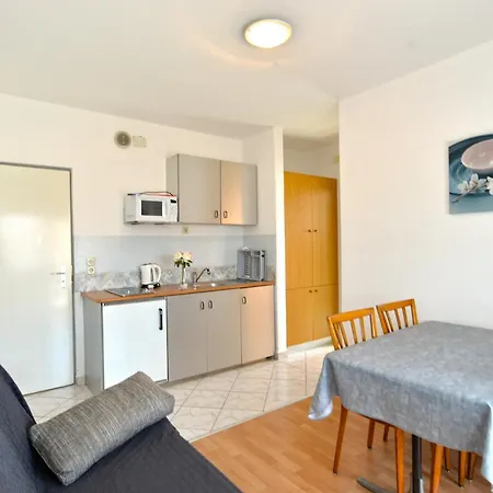 Apartment With Parking Space Stinjan, - 19643