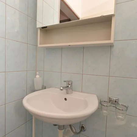 With Parking Space Stinjan, - 19643 Apartment Pula