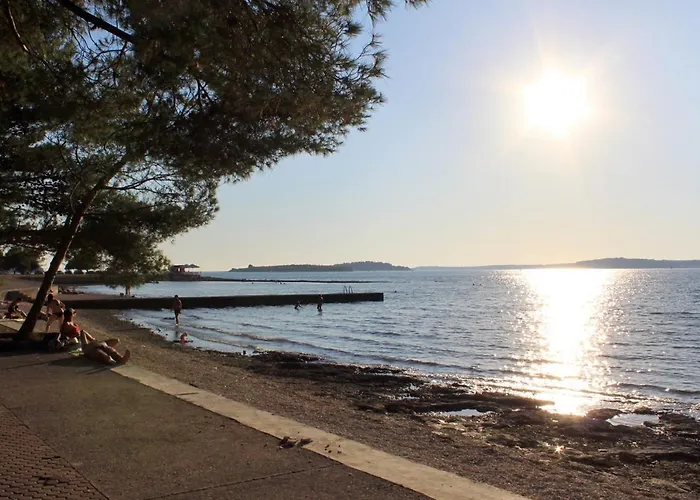 With Parking Space Stinjan, - 19643 Διαμέρισμα