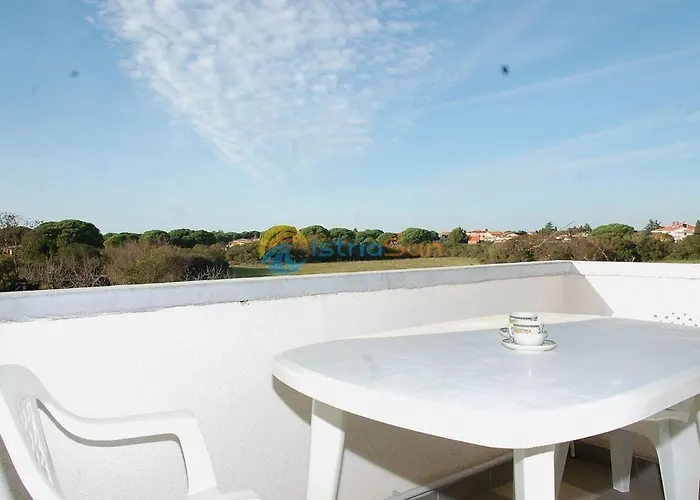 With Parking Space Stinjan, - 19643 Διαμέρισμα