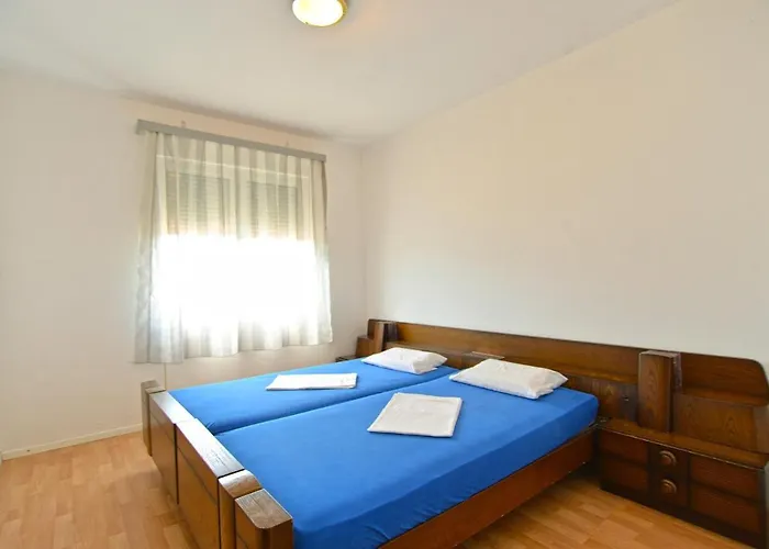 With Parking Space Stinjan, - 19643 Διαμέρισμα *