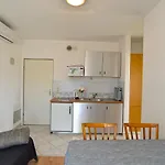 With Parking Space Stinjan, - 19643 Apartment