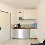 With Parking Space Stinjan, - 19643 Apartment *