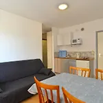 With Parking Space Stinjan, - 19643 Apartment
